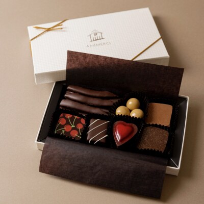 AndMERCI アンドメルシィ 商品券 9,000円分 am-skxxx9000