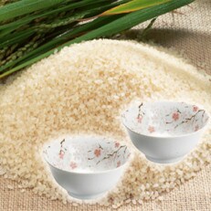 湖北米コシヒカリ(精米)2kg&日本製神宮桜ペア多用碗のまんぷくセット