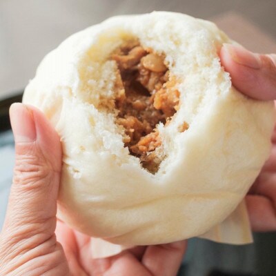 三日寝かせたあめ色チャーシューまんと角切りチャーシュー