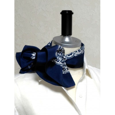 浜ちりめんシルク100%の洗濯機でも洗えるシルクスカーフ(70×70)Navy-ペイズリー柄