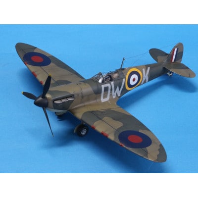 イギリス空軍の主力戦闘機　スピットファイアMk.1(スケールモデル完成品)