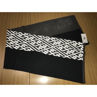 五泉ニット製光るマフラー　黒
