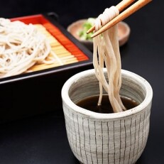 信州産にこだわった 製麺所直送 信州そば