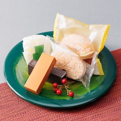 【香川漆器】24cm菓子皿　堆漆若草