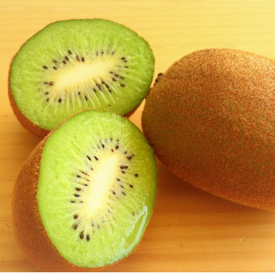 キウイ　美しい緑が鮮やかな　香緑(こうりょく)約750g(5～6玉)