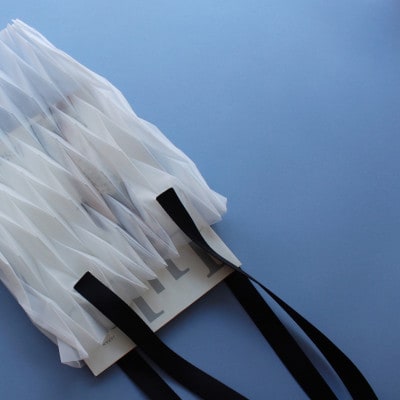 香川県プリーツバッグ・ヘリンボーン・ラージ[ブラック1点]軽やかで上品な透け感のあるショルダーバッグ