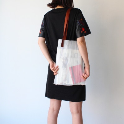 香川県産プリーツバッグ・ストライプ・ラージ[ブロンズ1点]軽やかで上品な透け感のあるショルダーバッグ