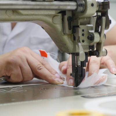 香川県産プリーツバッグ・ストライプ・ラージ[ブラック1点]軽やかで上品な透け感のあるショルダーバッグ