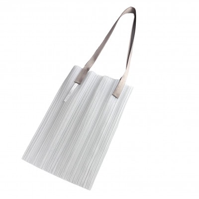 香川県産プリーツバッグ・ストライプ・ラージ[シルバー1点]軽やかで上品な透け感のあるショルダーバッグ