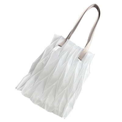 香川県産 プリーツバッグ・ヘリンボーン・スモール[シルバー1点]　軽やかで上品な透け感のあるバッグ