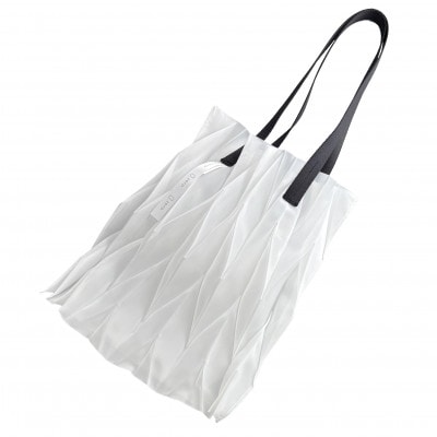 香川県産 プリーツバッグ・ヘリンボーン・スモール[ブラック1点]　軽やかで上品な透け感のあるバッグ