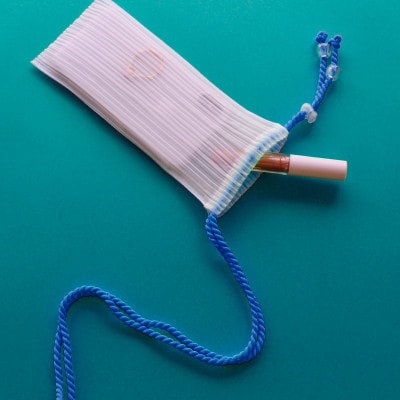 香川県産 プリーツ ポシェット・ストライプ[ブルー1点]　軽やかで上品な透け感のあるサコッシュ