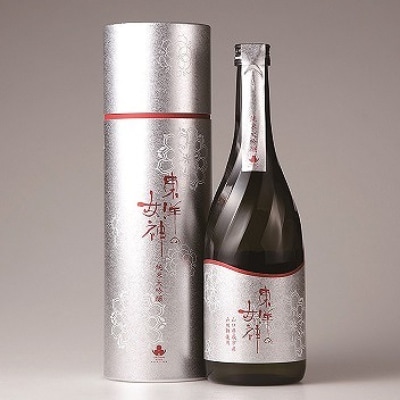 やまぐち三ツ星セレクション　純米大吟醸　東洋の女神(化粧箱付)　720ml
