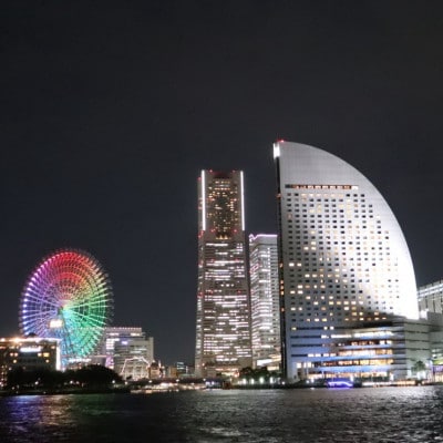 横浜夜景ファンタスティックカフェシップ &横浜中華街　重慶飯店中華コースチケット(2名様分)