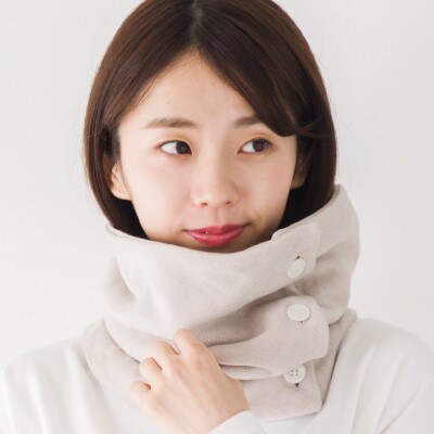 クムコ 8重ガーゼ ネックウォーマー ボタン付き_はいいろ【G0437】