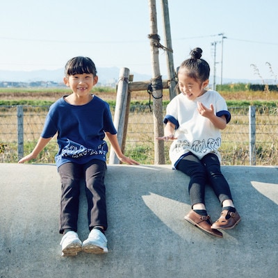 【先行受付】Spiber×荒井良二 キッズTシャツ 「とりとさかな(こん)」110cm