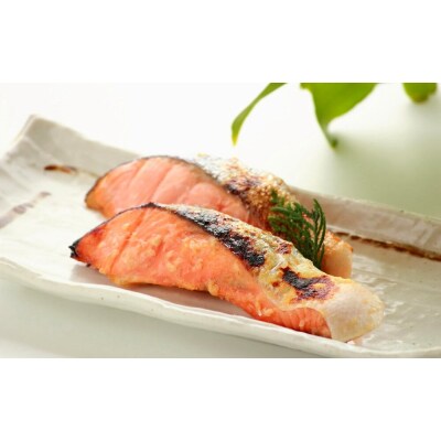<定期便(3回)・数量限定>氷温 熟成 境港サーモン3種セット(8切×3ヶ月・計24切)