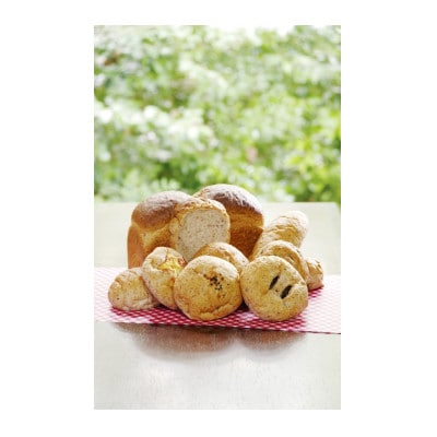 玄米をパンで食べる井上家おすすめセット