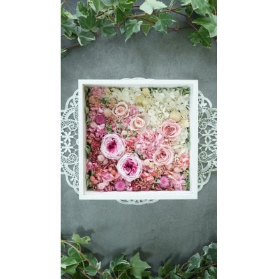 プリザーブドフラワー　白とピンクのグラデーションフレームアレンジメント