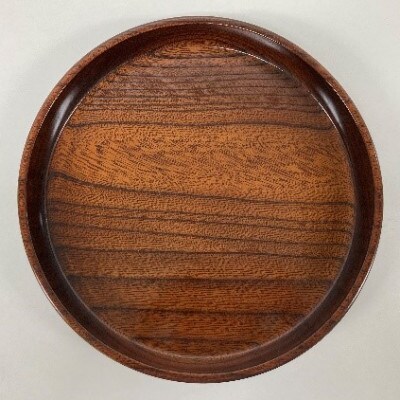 信州南木曽(なぎそ)の工芸品　〈ヤマダイ大蔵〉丸盆　欅　漆仕上げ　直径約33センチ【高島屋選定品】