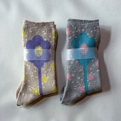 【ezu】flower jacquard socks / ベージュ◆靴下◆おしゃれ◆立体感