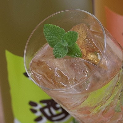 清酒リキュール「白桃酒」「マスカット酒」飲み比べ[No.5735-0367]
