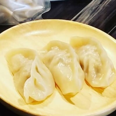 2022年11月発送開始『定期便』十勝餃子手房にしかわの肉汁あふれ出す餃子15個入×5パック全3回