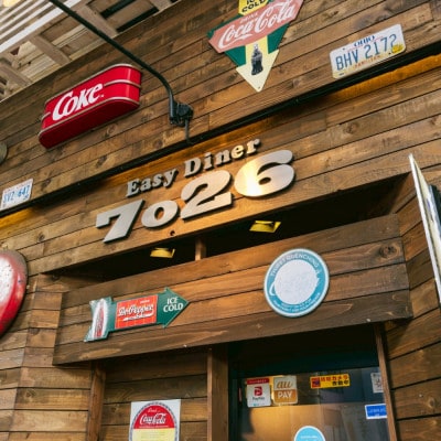 【毎月定期便】チーズハンバーグ(生)12個×2　玉ねぎソース150g、デミグラスソース250g全6回