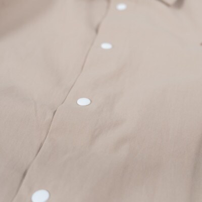 【KEYMEMORY鎌倉】スナップボタンシャツ BEIGE　サイズ2