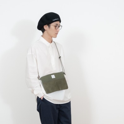 【KEYMEMORY　鎌倉】フラットサコッシュ OLIVE　1個