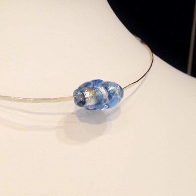 ガラス&シルバーチョーカー　Silver in Blue Glass