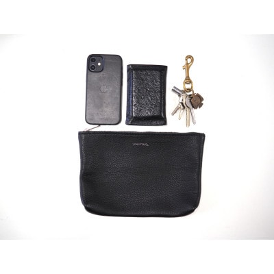 MASSTARD -MINIMAL LEATHER POUCH MEDIUM- BLACK