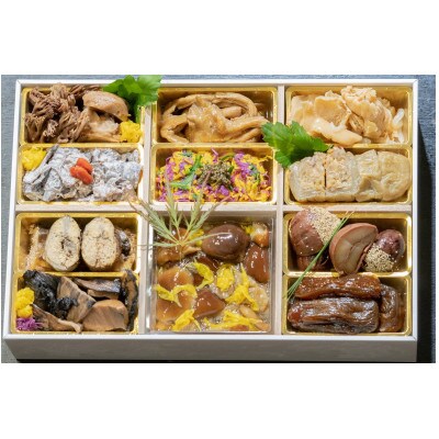 山菜料理玉貴　「月山 秋の香味箱」(採れたてのキノコ料理・山形牛芋煮・そばの詰め合わせ)