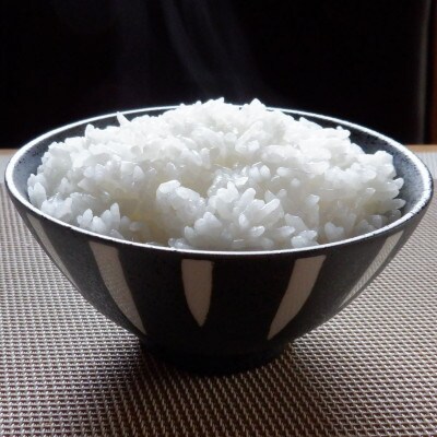 米と餅のセット(小)つや姫2kg、丸餅500g×2袋、焼きもちしょうゆ100ml
