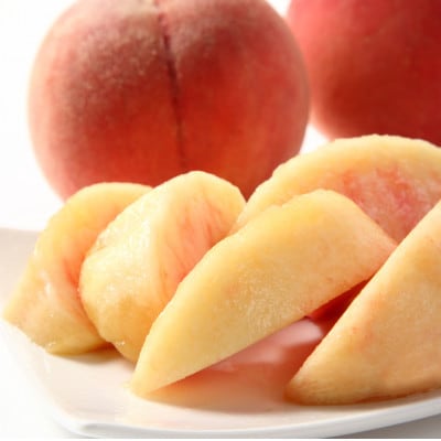 2025年産【ミネラル肥料栽培】白桃 3kg(8～13玉) 秀品 品種おまかせ 山形県産