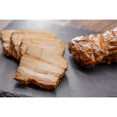 【吉田ハム工場の満足セット】2.4kg煮豚(黒・白・味噌)・ロースハム・丸プレスハム・ウインナー