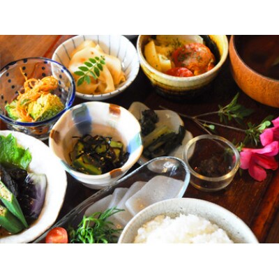 農家ゲストハウスポレポレ ペア宿泊券【夕食(農家ごはん)&朝食、こまどりの湯(温泉)入浴券付き】)