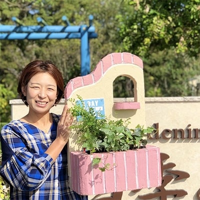 軽量壁付きミニプランター(色:ピンク)(植物付き)