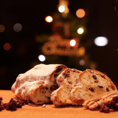 パン・アトリエ　クレッセントのクリスマス菓子「シュトレン」