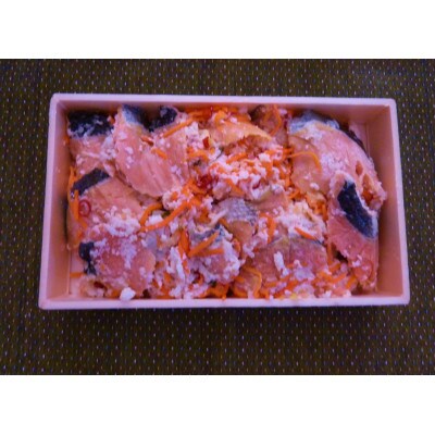 北海道小樽市秋鮭飯寿し1kg(化粧箱)