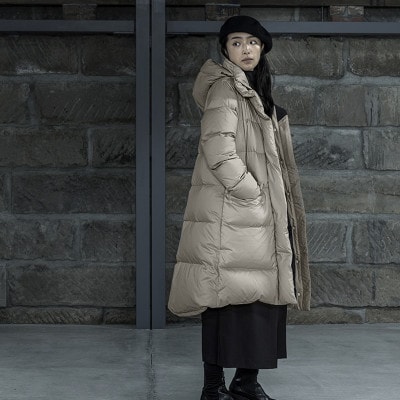 北海道ダウン:RETAR NUY/MAW ロングダウンコート25 女性サイズ ベージュ/Sサイズ