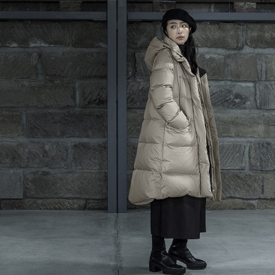 北海道ダウン:RETAR NUY/MAW ロングダウンコート25 女性サイズ ベージュ/Lサイズ