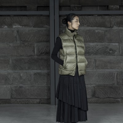 北海道ダウン:RETAR NUY/ESON ダウンベスト25 男女兼用 ピスタチオ/Lサイズ