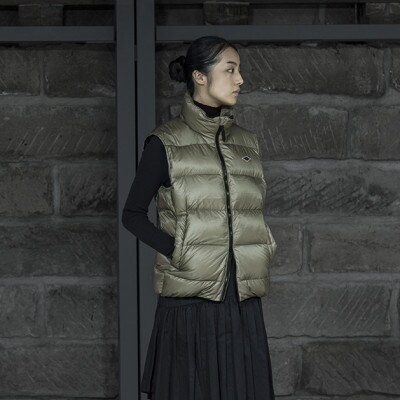 北海道ダウン:RETAR NUY/ESON ダウンベスト25 男女兼用 ピスタチオ/XLサイズ