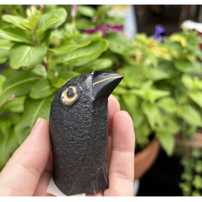 那智黒石のまち熊野【仮谷梅管堂の八咫烏(やたがらす)の置物】