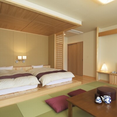 入鹿温泉ホテル瀞流荘　湯元山荘湯ノ口温泉　宿泊及びレストラン利用割引券　10,000円分