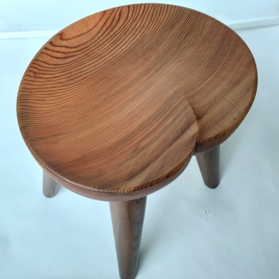 おしりんスツール　脚部鉄染め・杉材