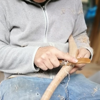 おしりんスツール　脚部鉄染め・杉材