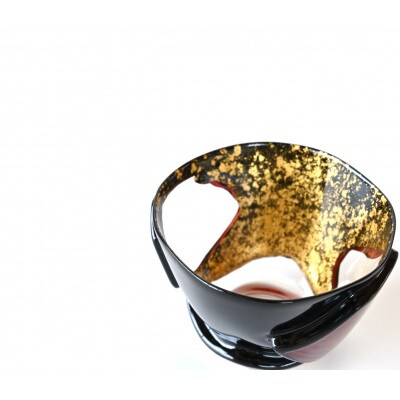 漆とガラス破片が融合した酒器【包-TsuTsuMu-】ぐい呑み / 緋入り