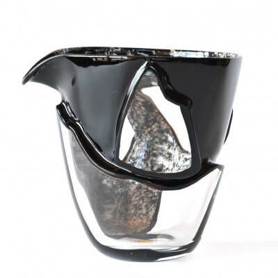 漆とガラス破片が融合した酒器【包-TsuTsuMu-】片口 / 黒銀